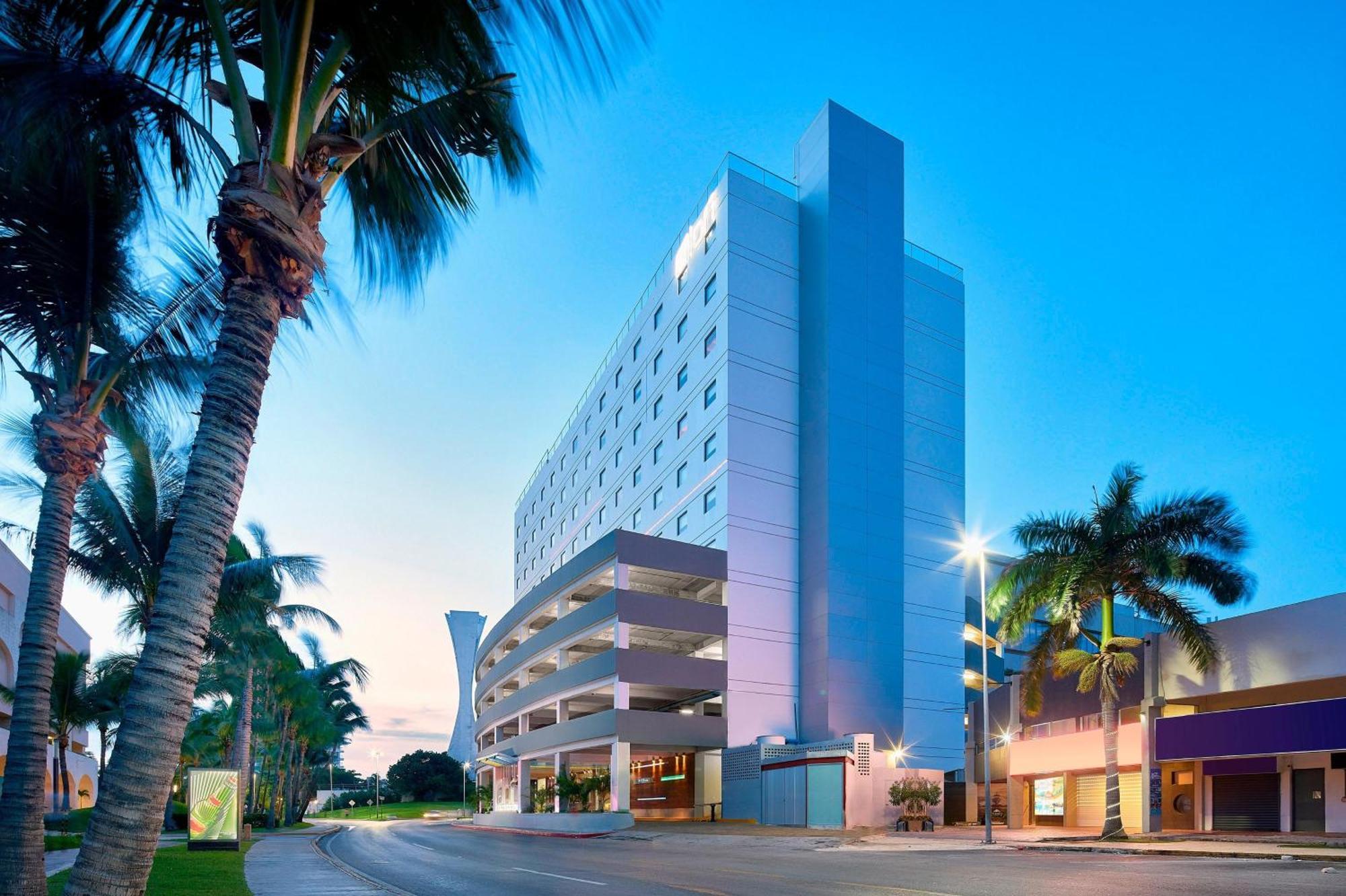 Renovated Aloft Cancún Exterior foto